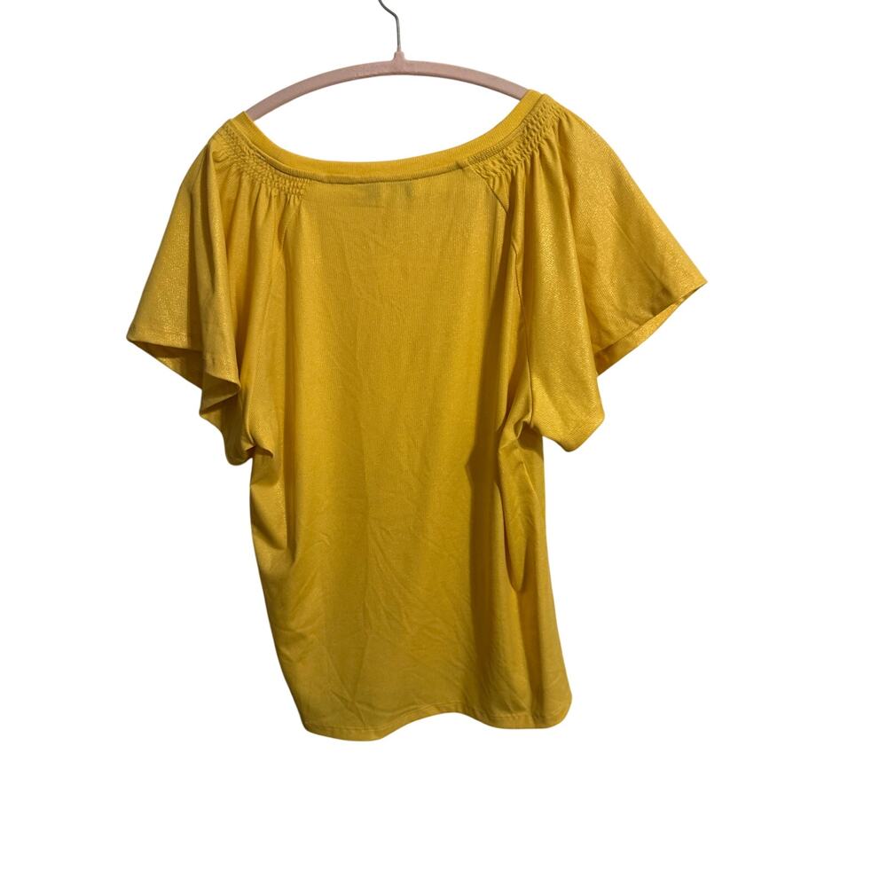 Nine West Women's Short Sleeve Smocked Raglan Flutter Shirt - Large - Picture 5 of 9